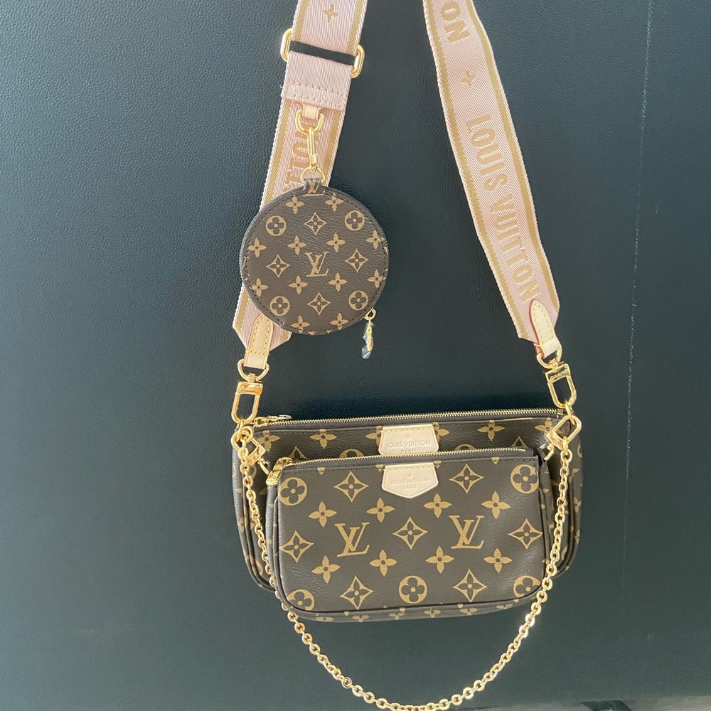 Louis Vuitton Multi Pochette - Pink ⚠️ AIN’T Auth